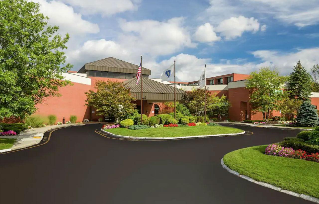 Doubletree By Hilton Boston-Андоувър Екстериор снимка