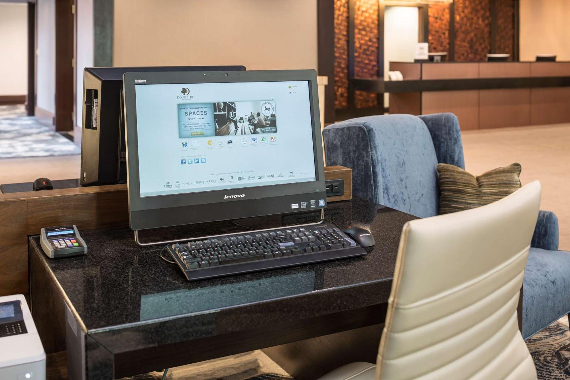 Doubletree By Hilton Boston-Андоувър Екстериор снимка