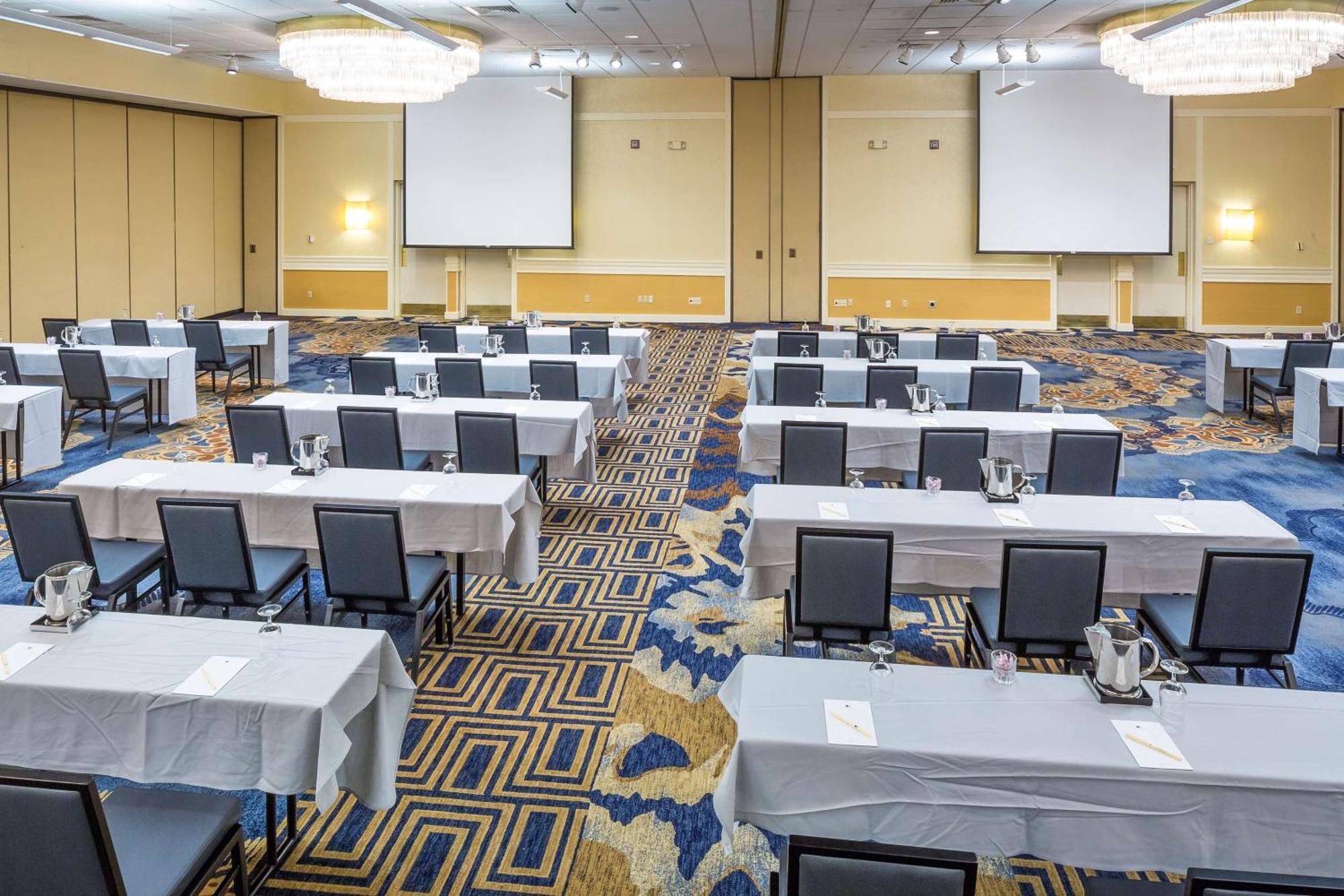 Doubletree By Hilton Boston-Андоувър Екстериор снимка