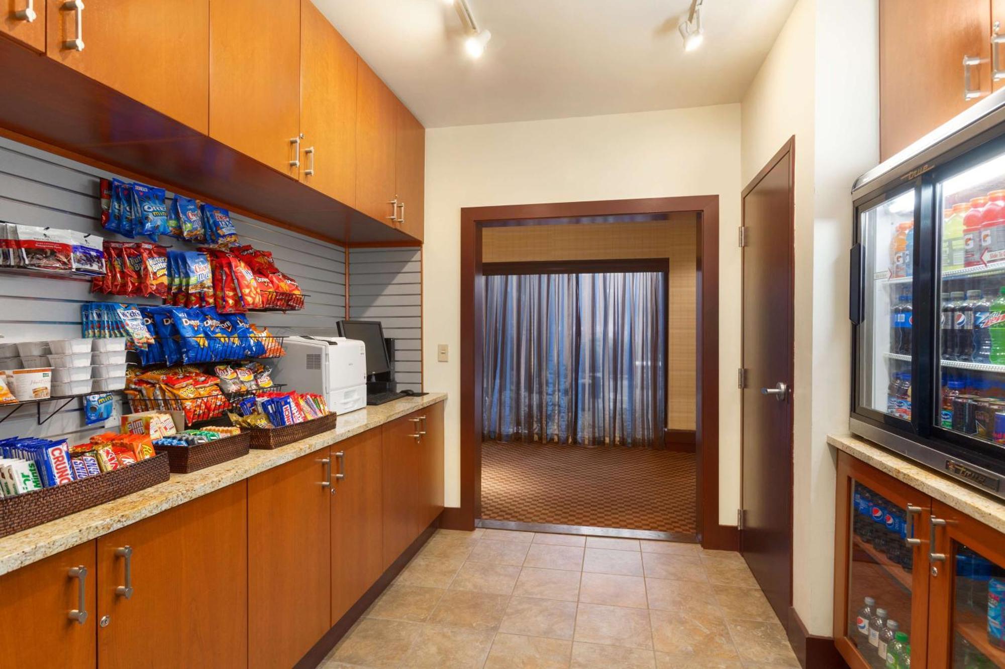 Doubletree By Hilton Boston-Андоувър Екстериор снимка