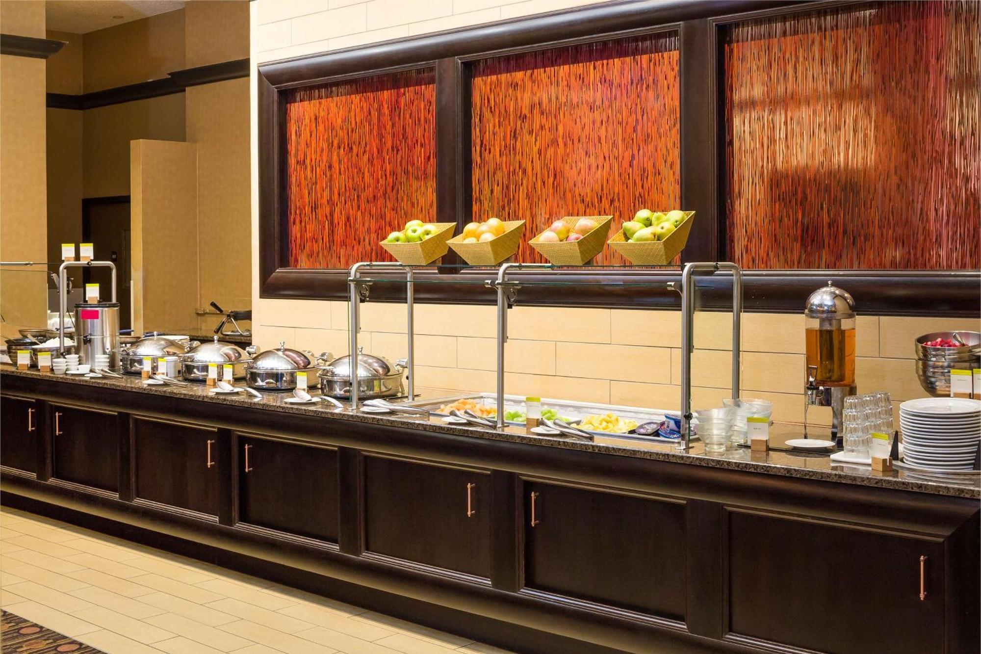 Doubletree By Hilton Boston-Андоувър Екстериор снимка