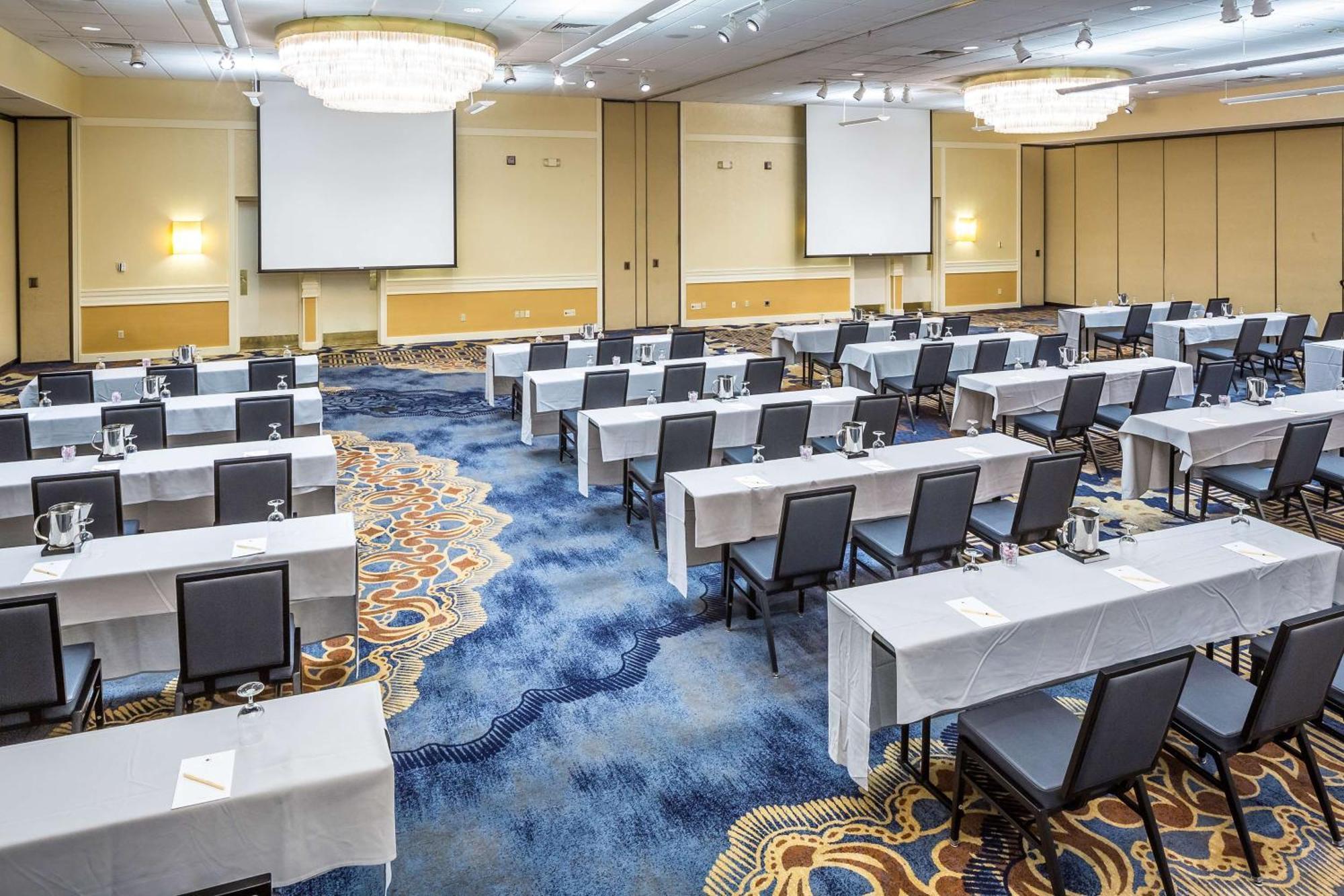 Doubletree By Hilton Boston-Андоувър Екстериор снимка
