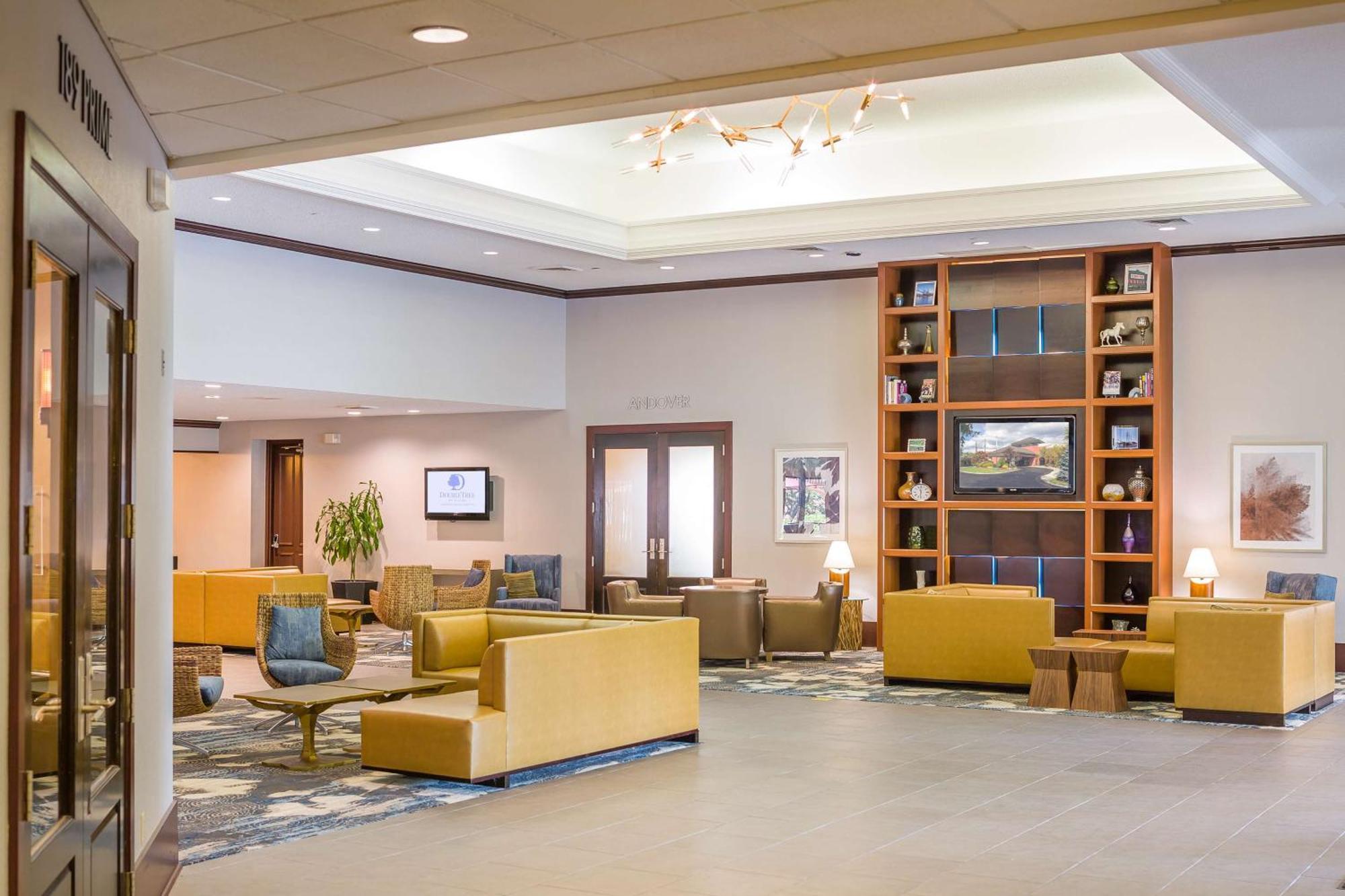 Doubletree By Hilton Boston-Андоувър Екстериор снимка