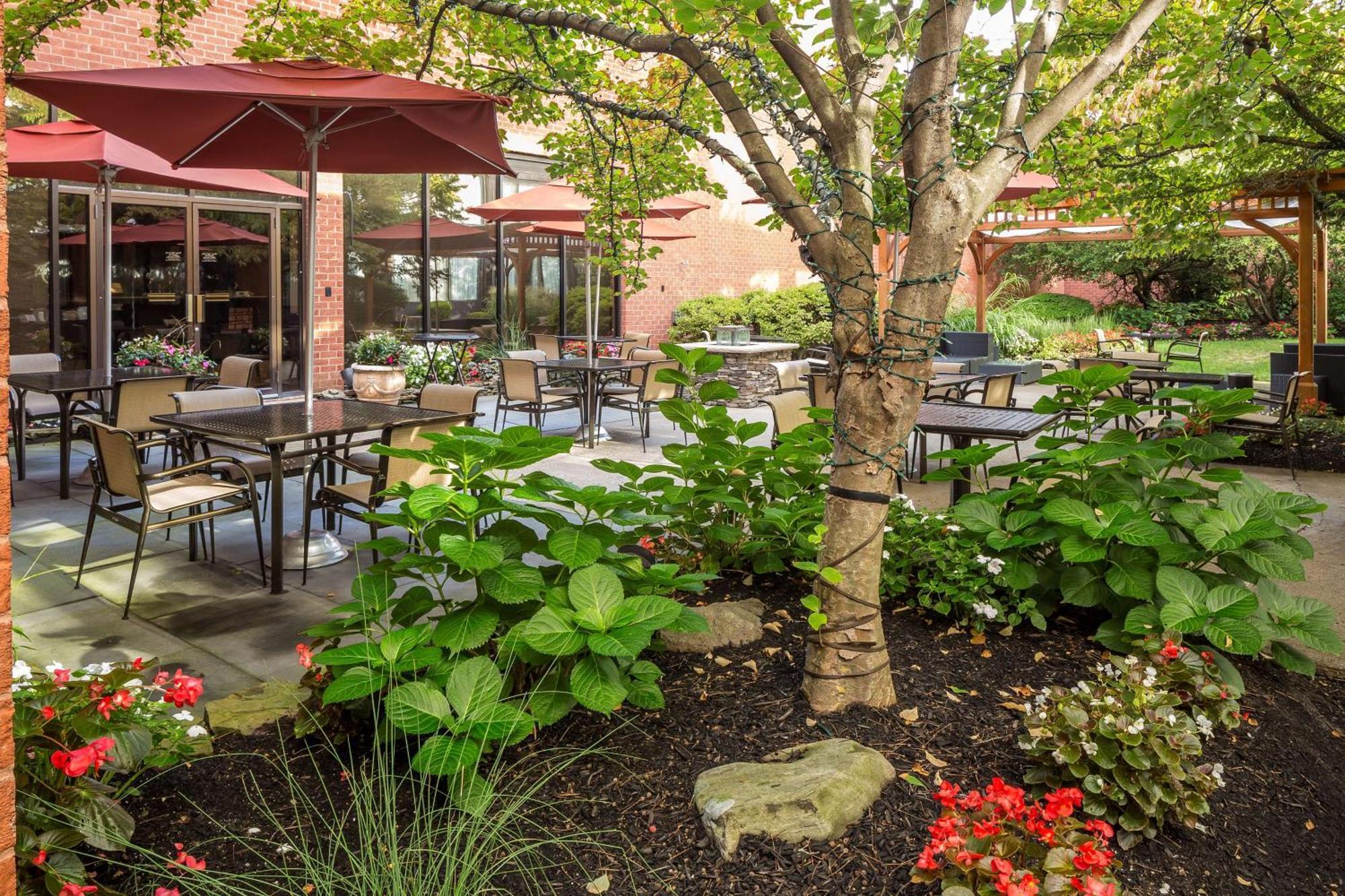 Doubletree By Hilton Boston-Андоувър Екстериор снимка