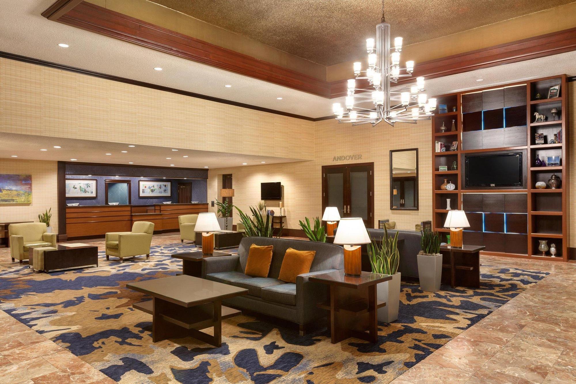 Doubletree By Hilton Boston-Андоувър Екстериор снимка