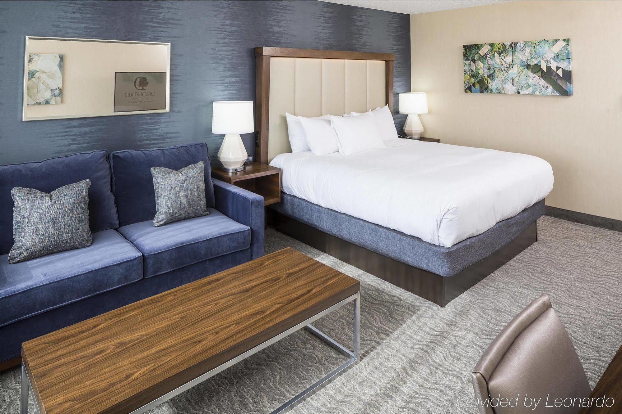 Doubletree By Hilton Boston-Андоувър Екстериор снимка