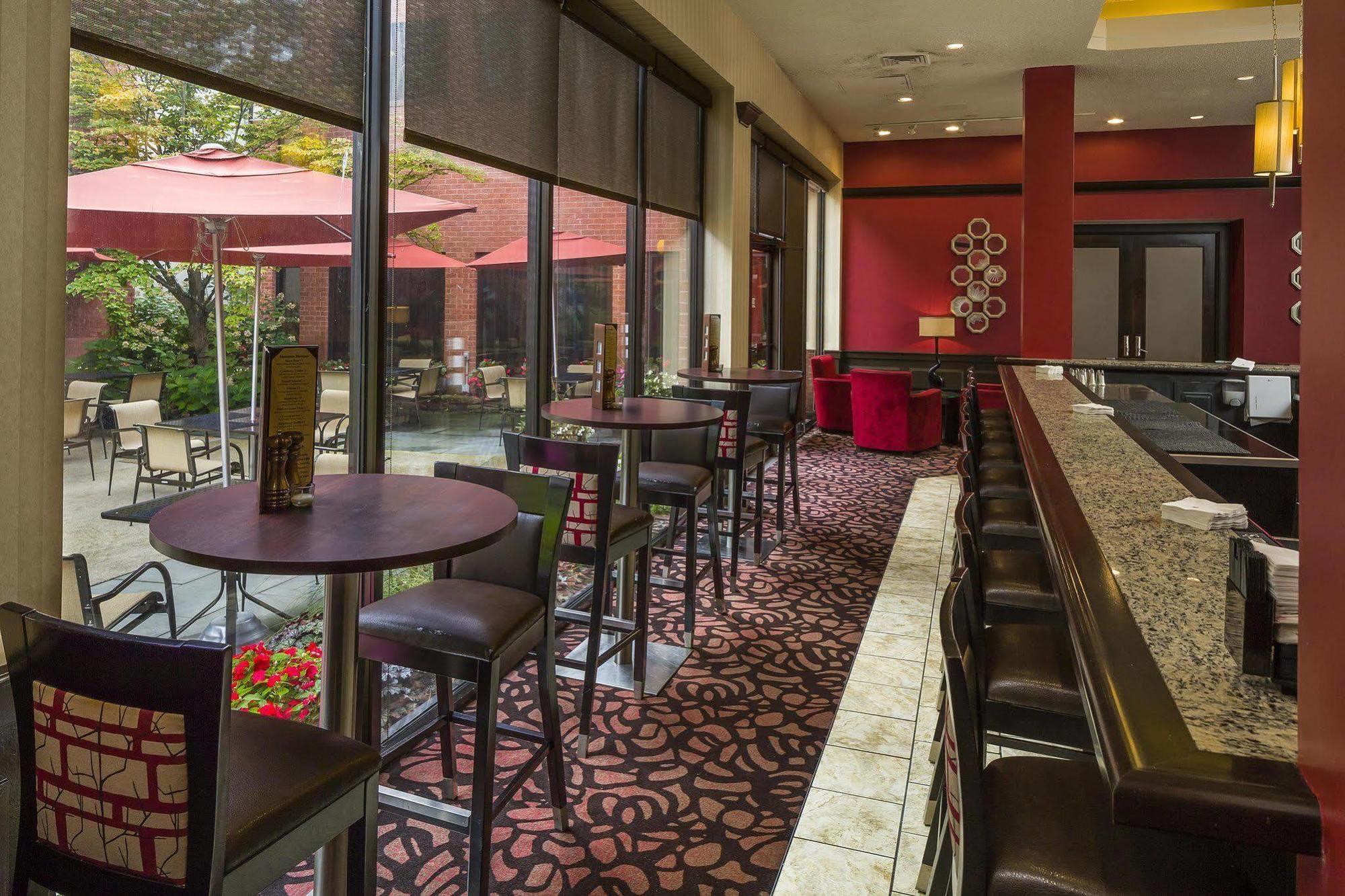 Doubletree By Hilton Boston-Андоувър Екстериор снимка